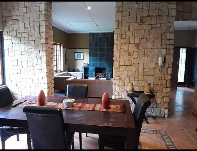 5 BEDROOM HOUSE FOR SALE IN CYRILDENE
